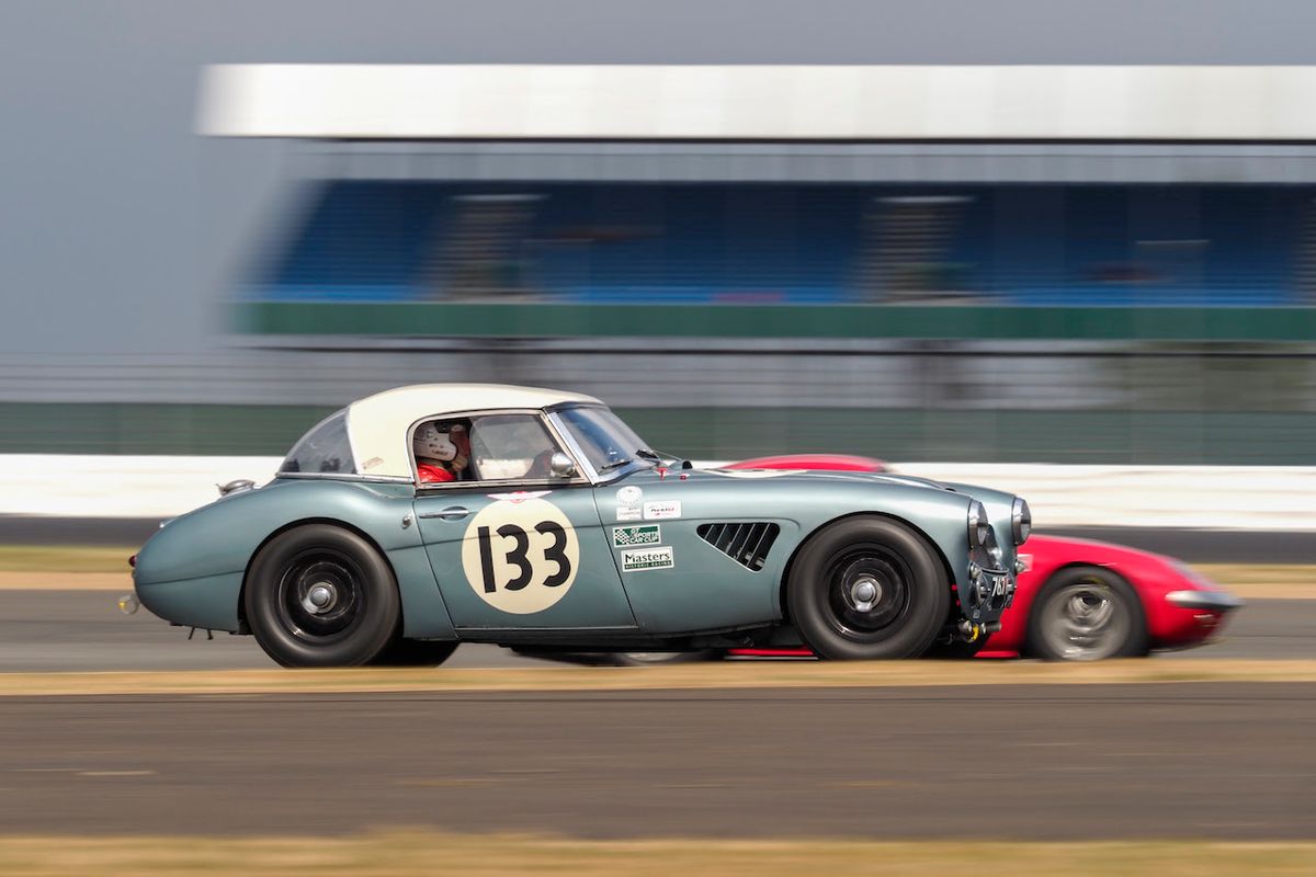  Motor Racing Legends Set to Dazzle at Silverstone Classic