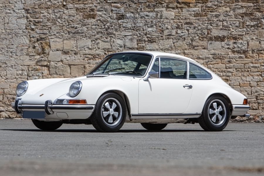 130 lots of outstanding classic and competition cars at Silverstone Classic Auction