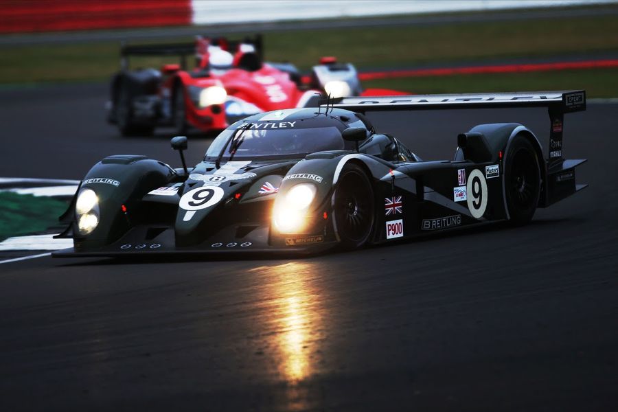 Saturday serves up a feast of retro racing at Silverstone Classic 