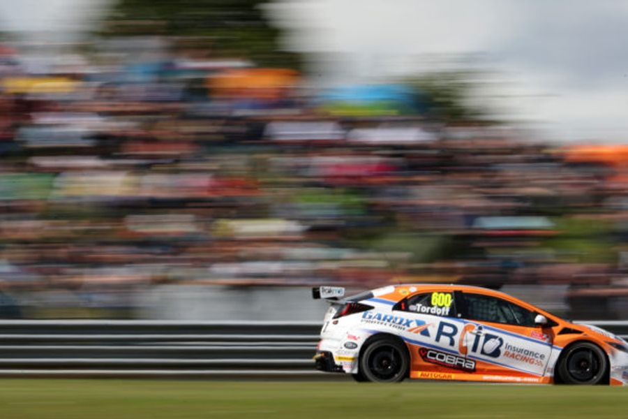 Sam Tordoff takes BTCC Race 1 win at Thruxton