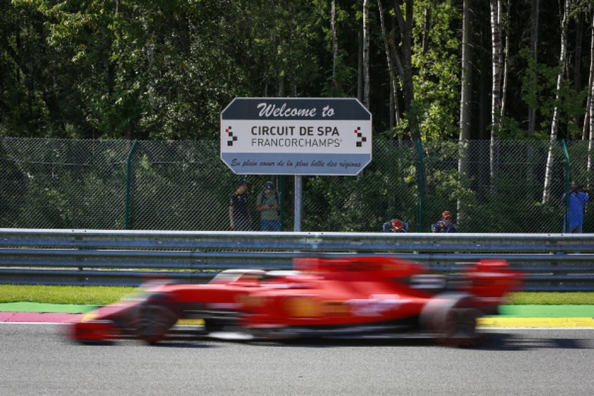 Leclerc tops the timesheets in Belgian FP2