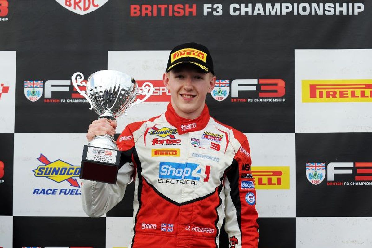  Hoggard closes F3 Championship gap with sixth win