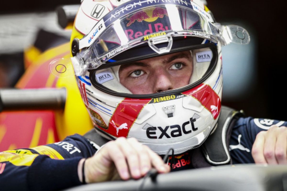 Verstappen tops Singapore GP FP1