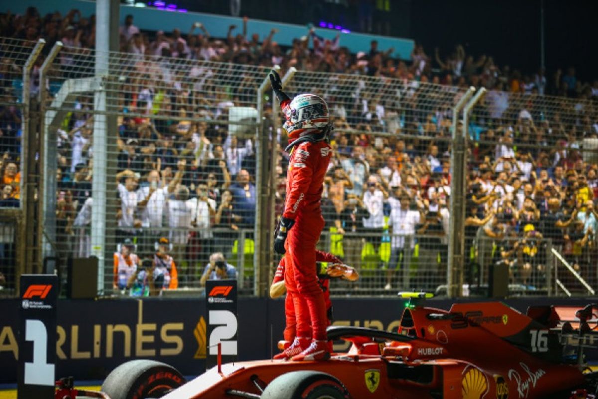 Leclerc claims 5th career F1 pole in Singapore