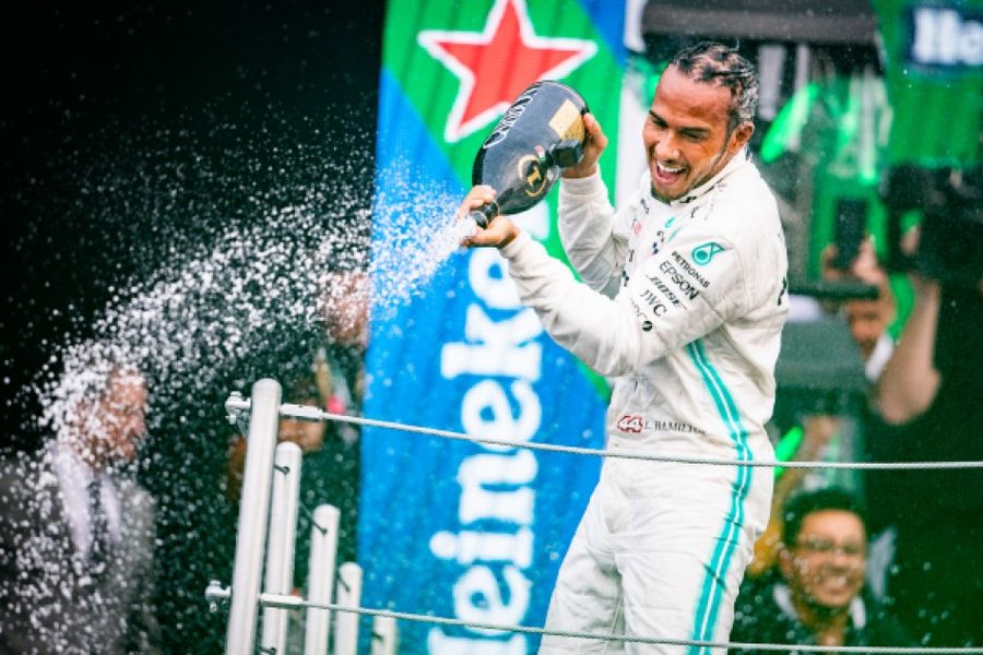 Mexican GP win for Hamilton edges him closer to title