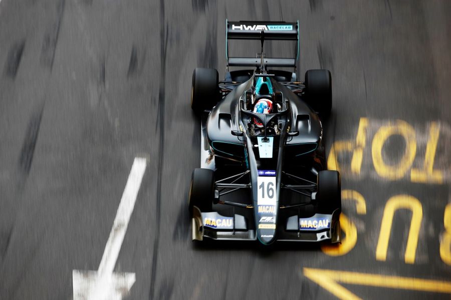 Jake Hughes claims provisional FIA F3 World Cup Macau pole