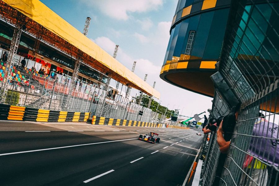 Vips takes FIA F3 World Cup qualification race win in Macau 