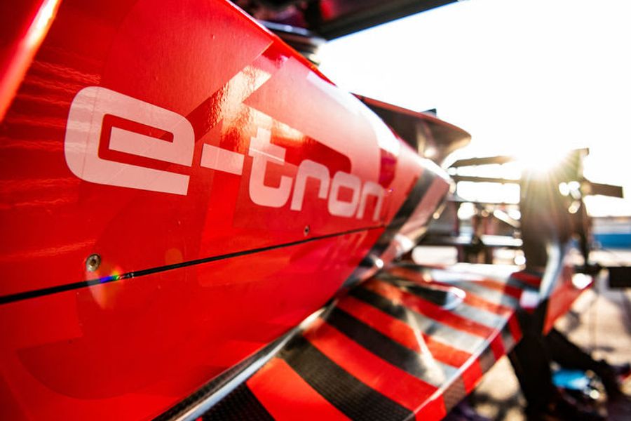 Envision Virgin takes first win for the Audi e-tron FE06 in Formula E opener