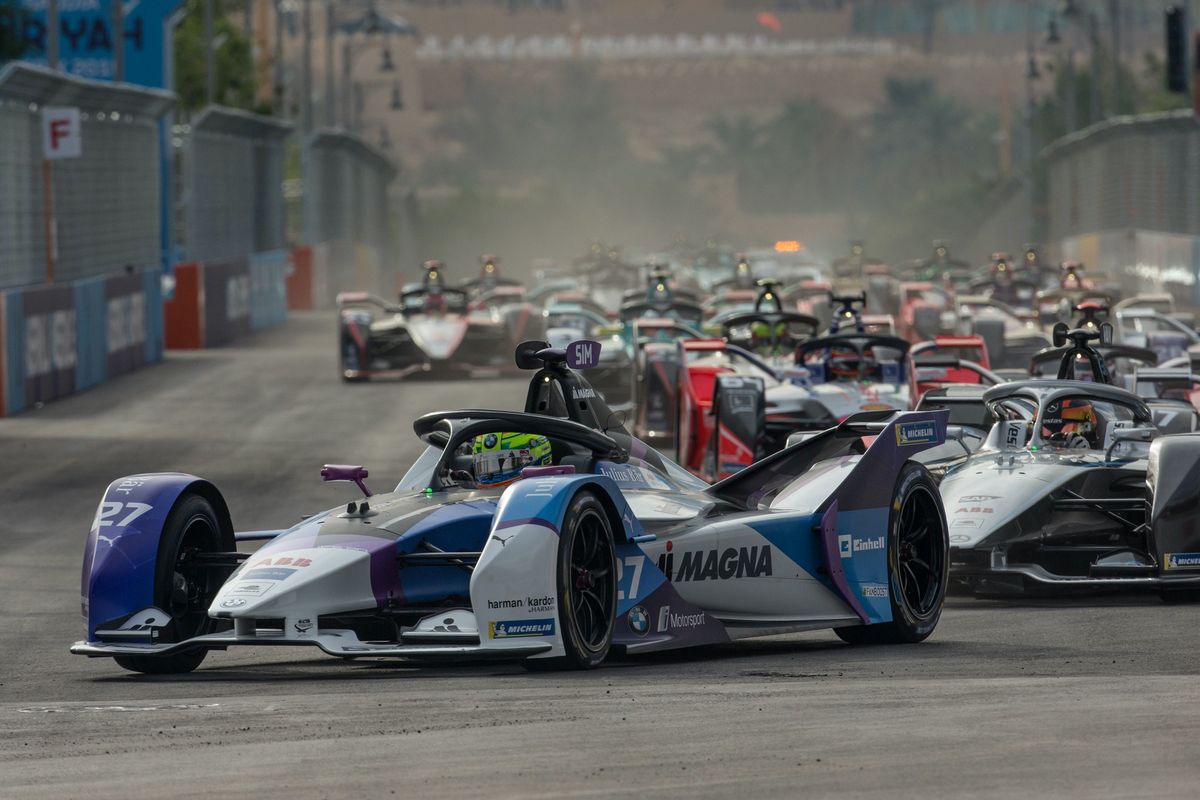 Sims takes maiden Formula E win in eventful second Diriyah E-Prix race