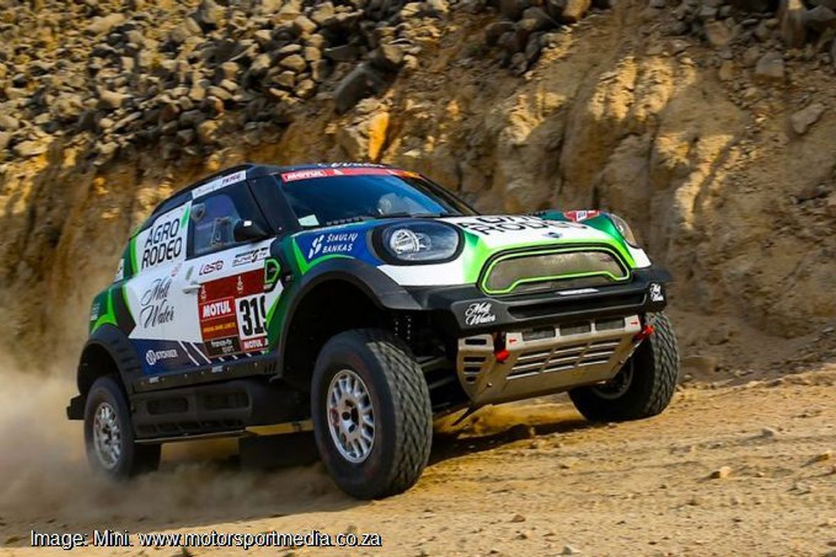 Dakar Drama on Day 1 Al Wajh, Saudi Arabia