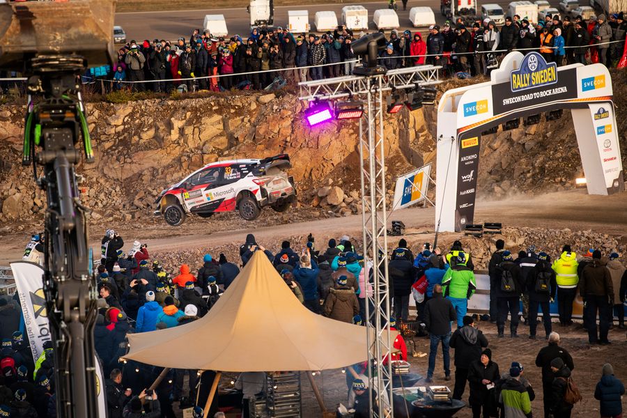 Evans breaks clear on  Rally Sweden to lead Tänak