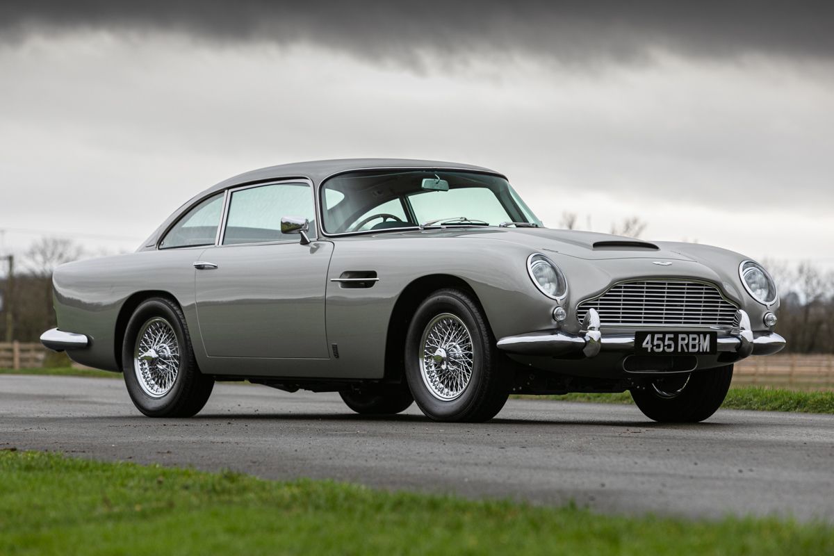 Best of British: Aston Martin DB5, DB2/4 and Jaguars at at Race Retro