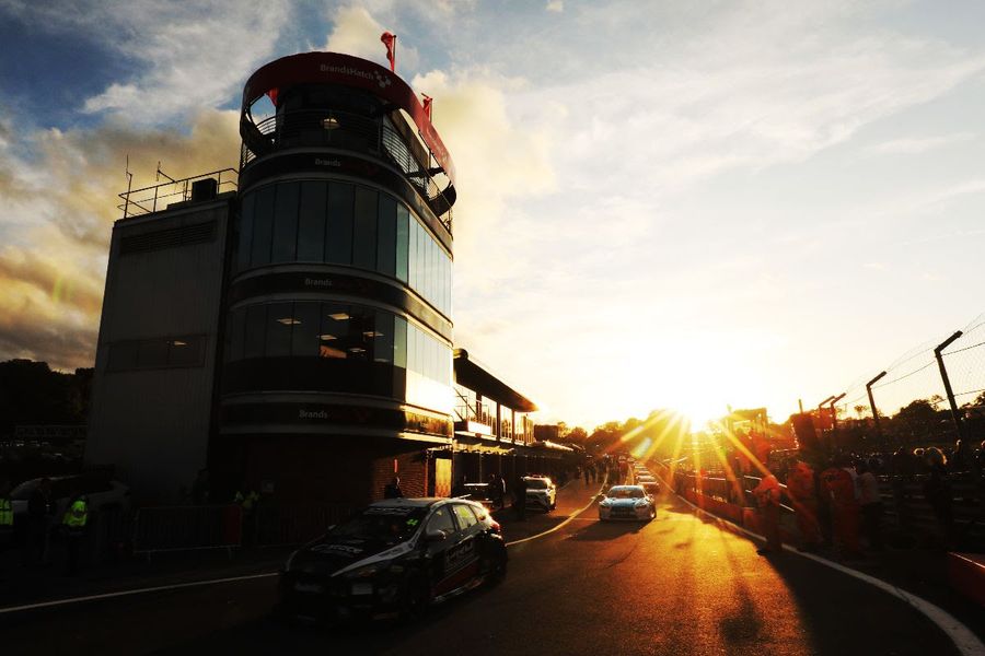 Layouts switched for Brands Hatch BTCC