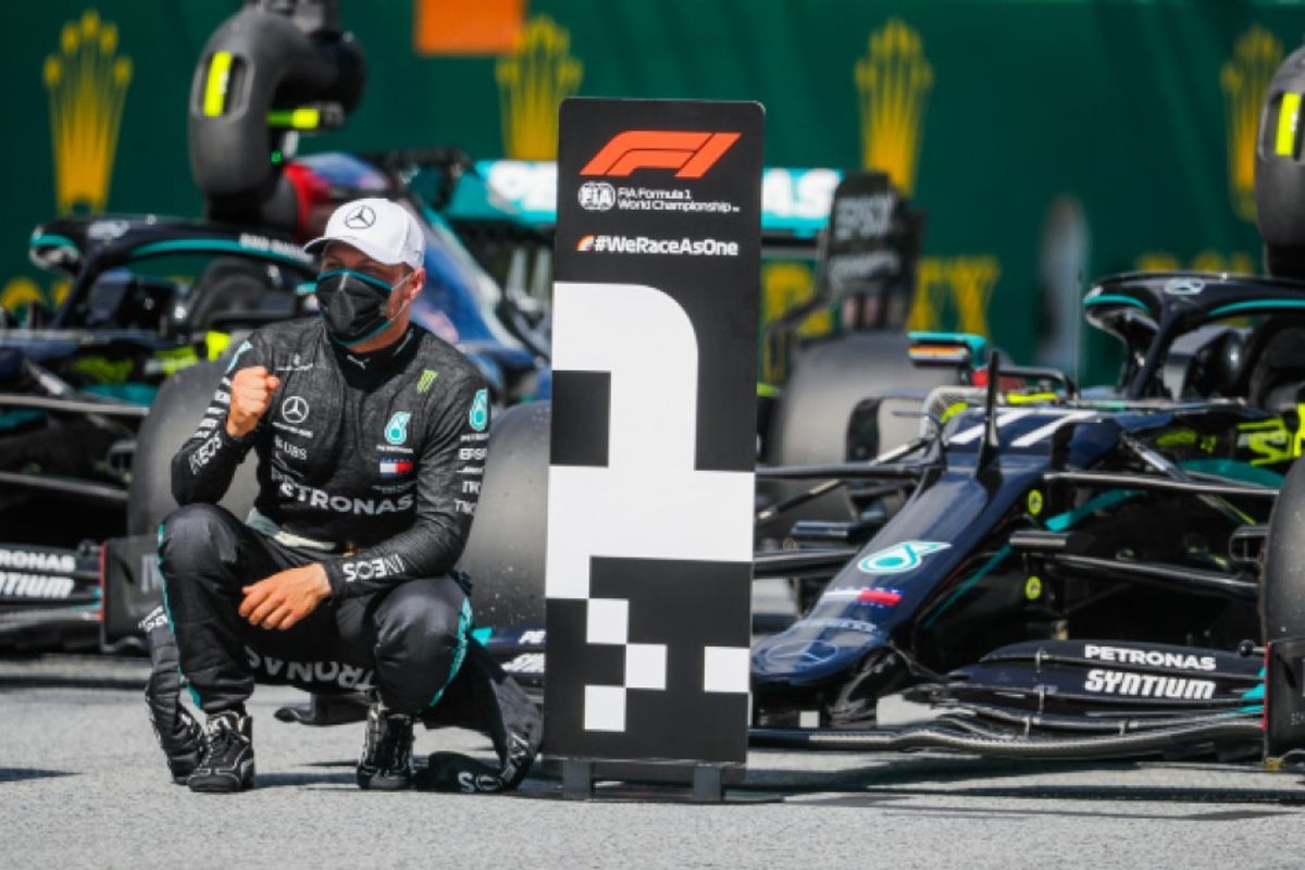 Bottas on pole, Mercedes lockout front row for Austrian Grand Prix
