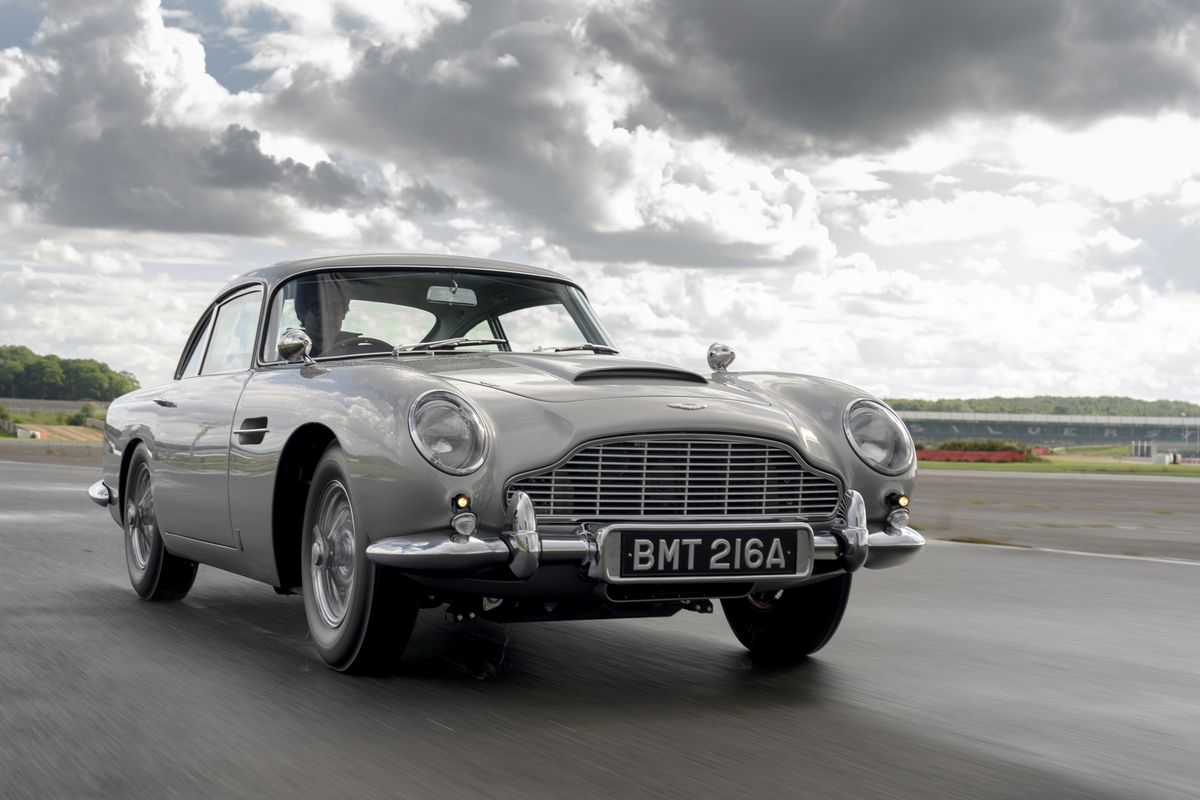 First new DB5 in more than 50 years rolls off the line
