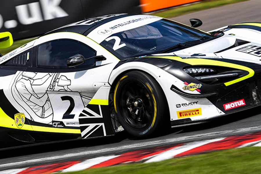 James Baldwin and Michael O'Brien claim GT Race 1 victory at Oulton