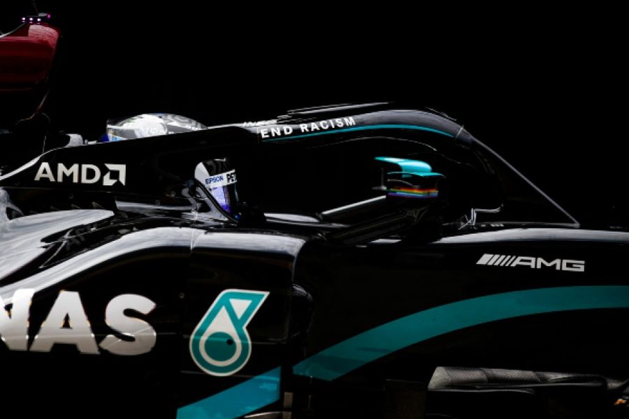 Bottas beats Hamilton to 70th Anniversary Grand Prix pole