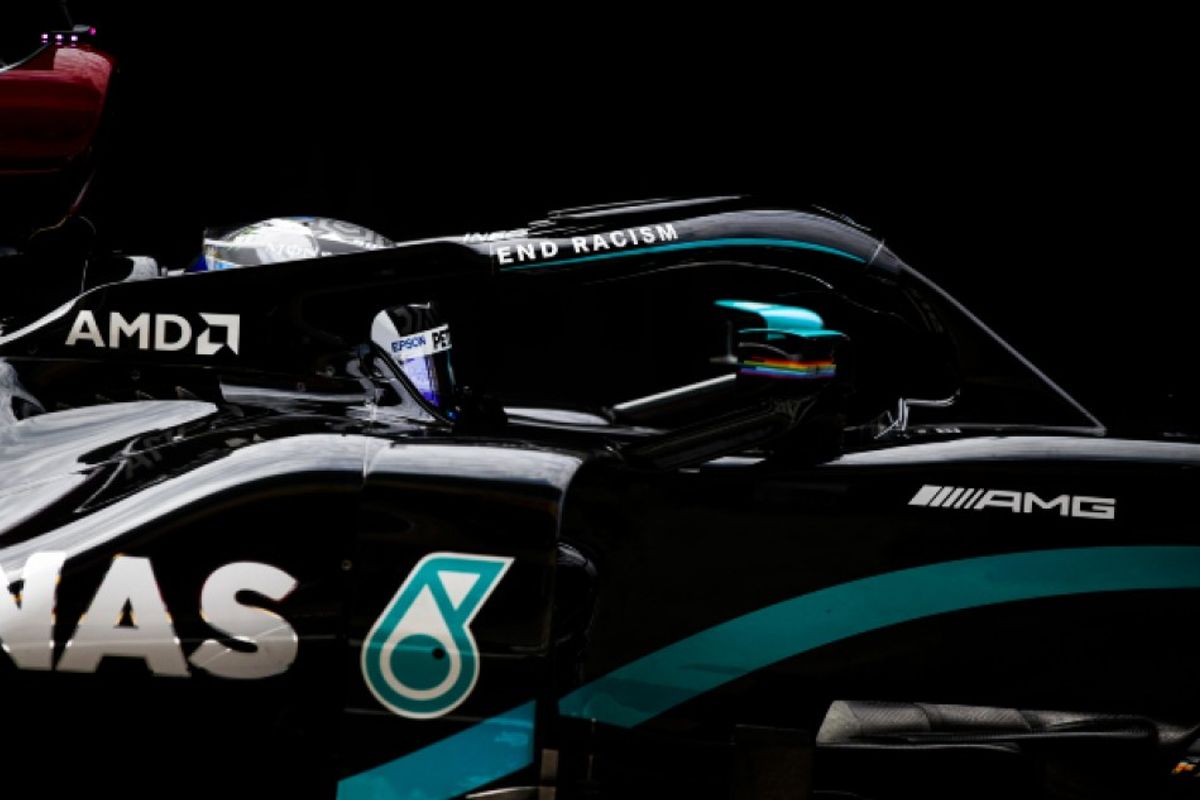 Bottas beats Hamilton to 70th Anniversary Grand Prix pole