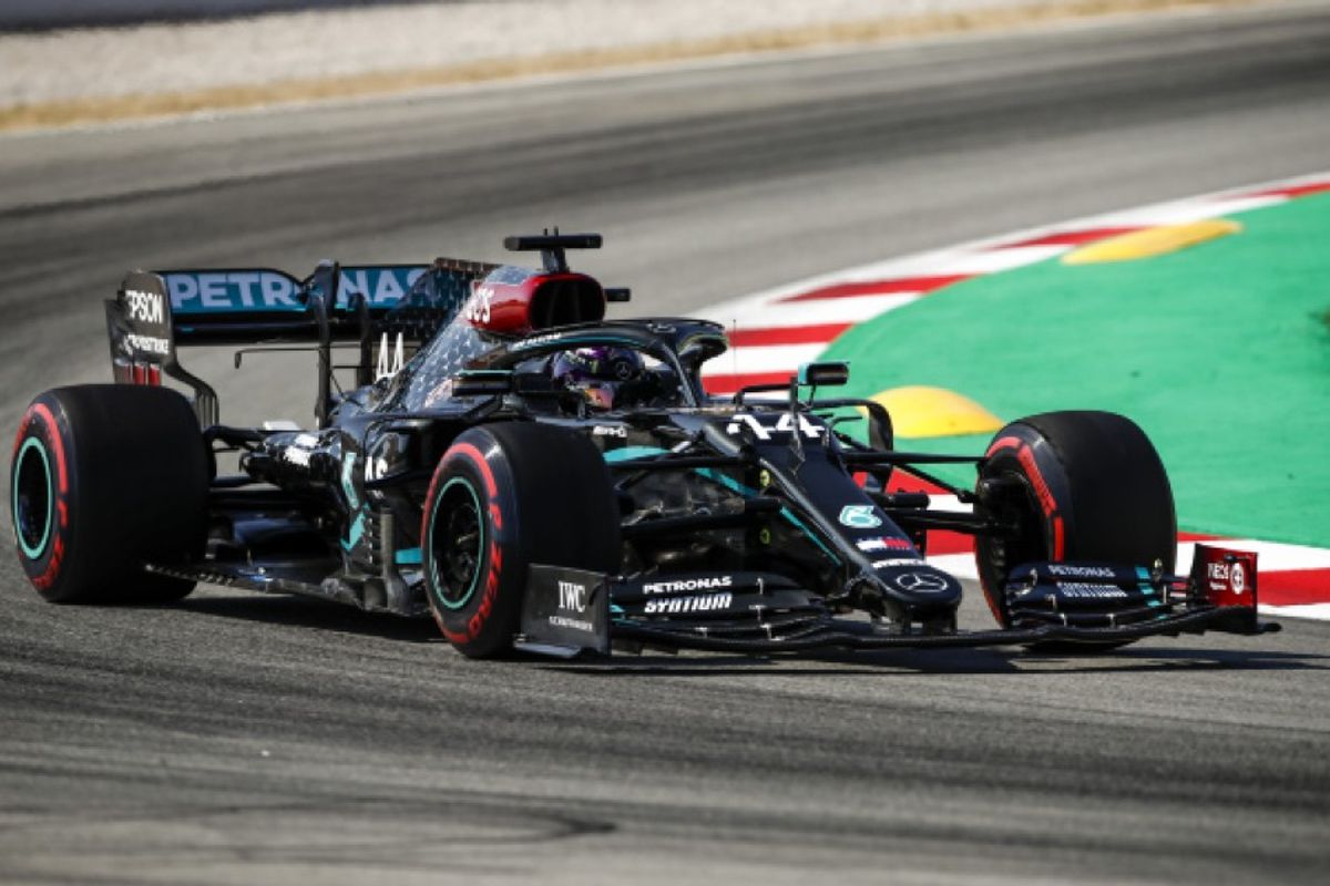 Hamilton on pole for Spanish Grand Prix