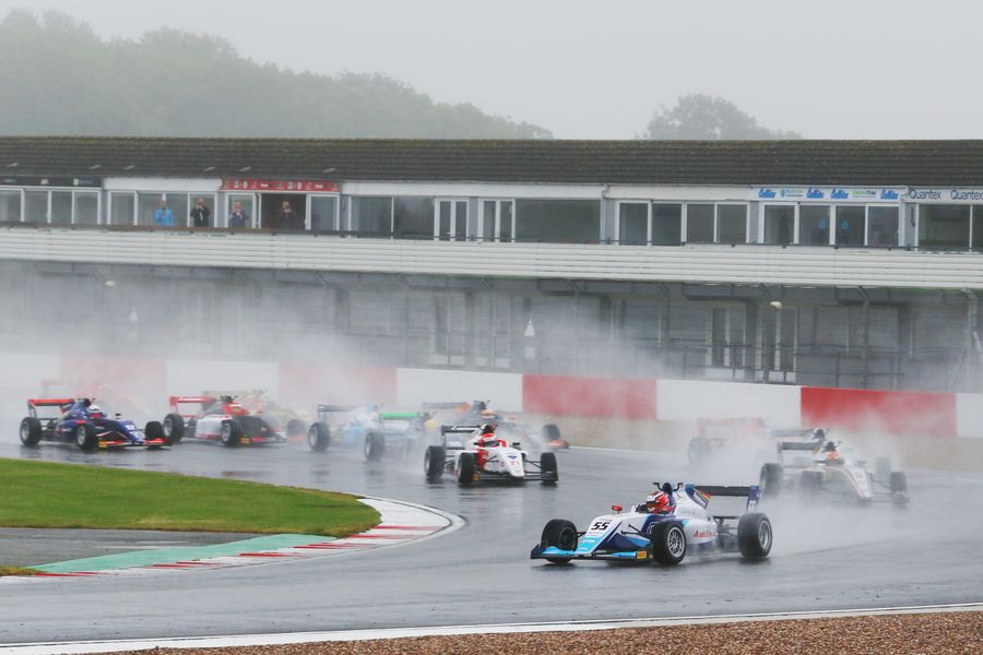 Frederick extends British F3 championship lead