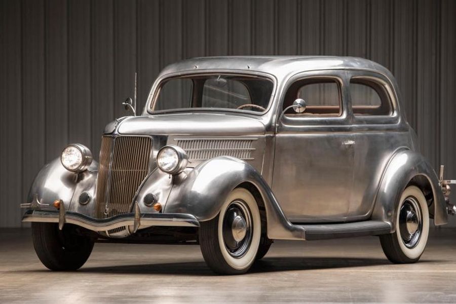 Stainless Steel Trio Without Reserve at Worldwide Auctioneers, video