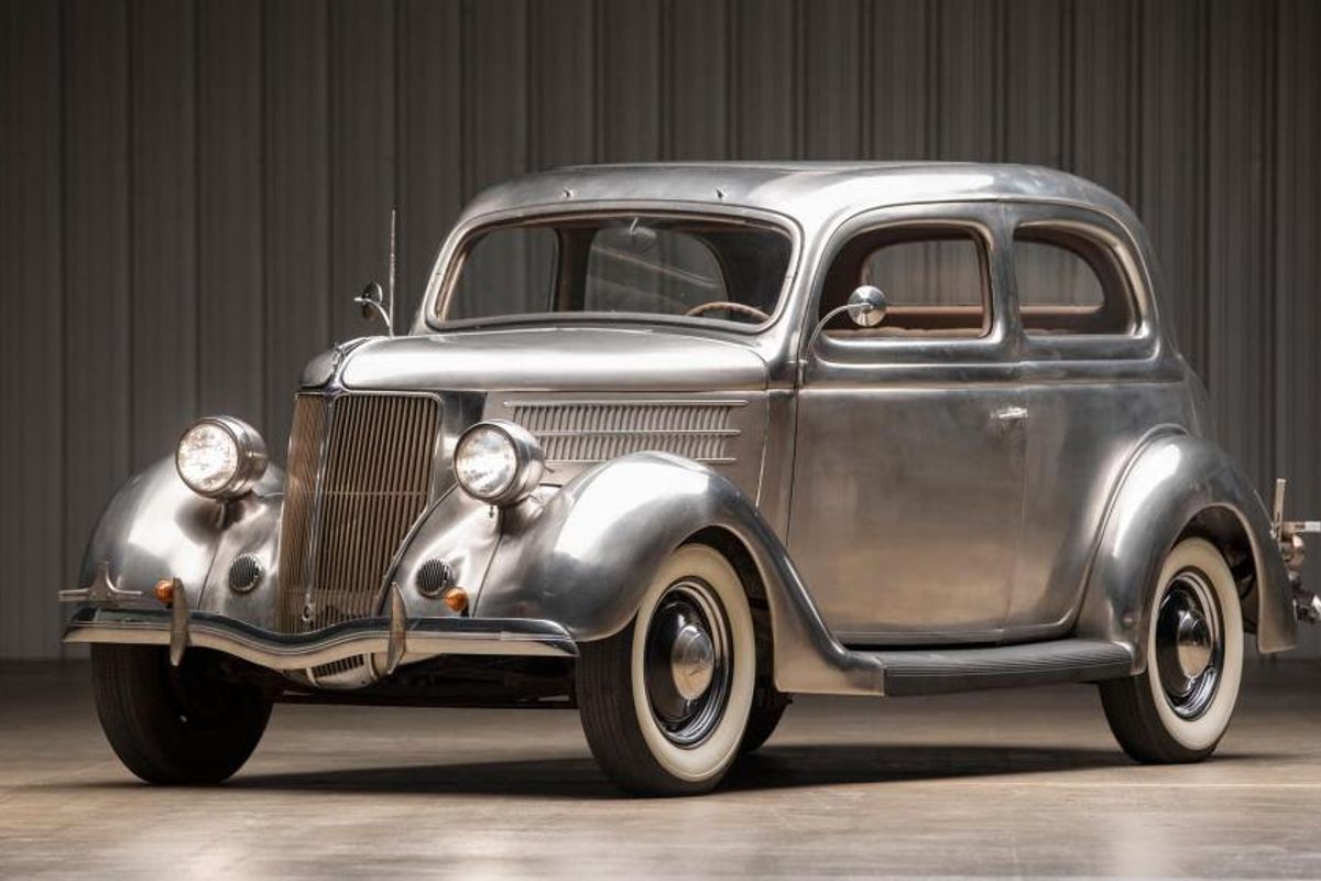 Stainless Steel Trio Without Reserve at Worldwide Auctioneers, video