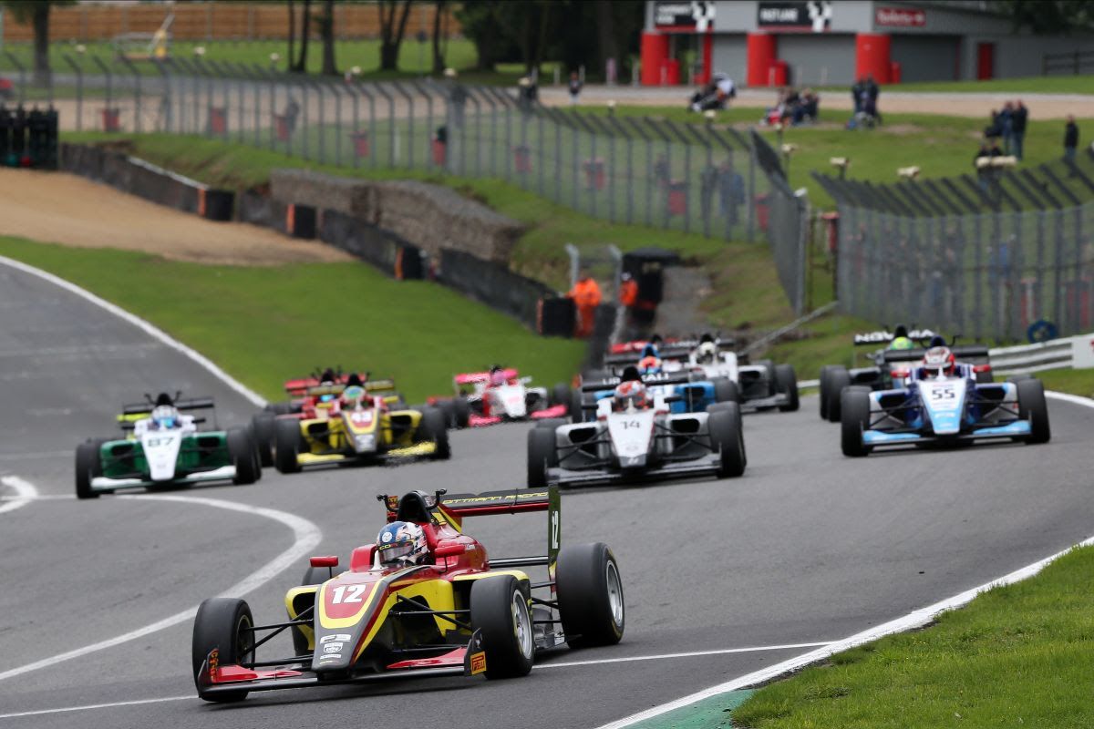 Brands Hatch F3 wins for Simmons and Azman