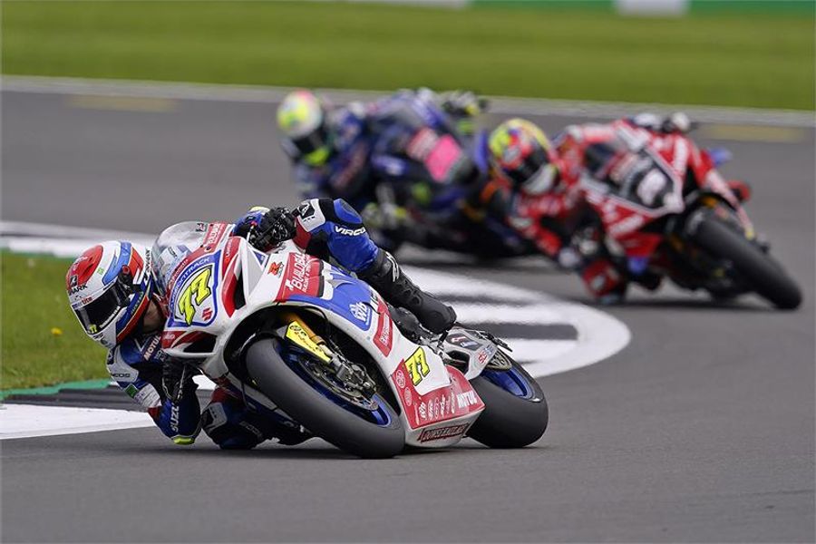 Buildbase Suzuki take triple victory at Silverstone BSB
