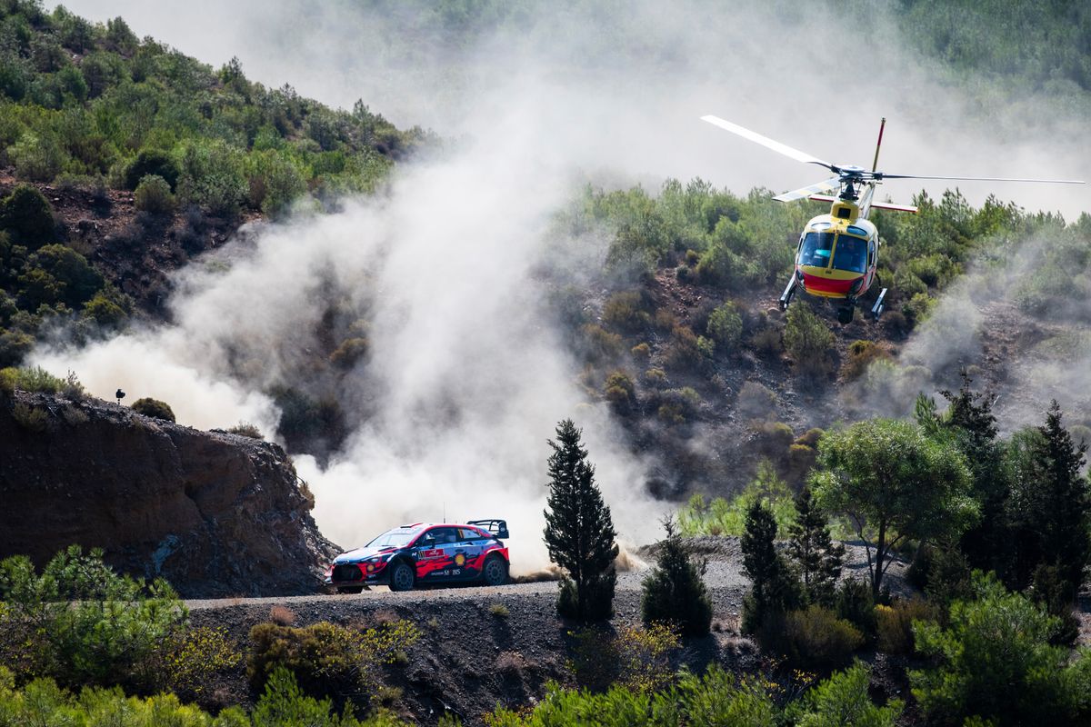 Neuville leads after dramatic Saturday on Rally Turkey