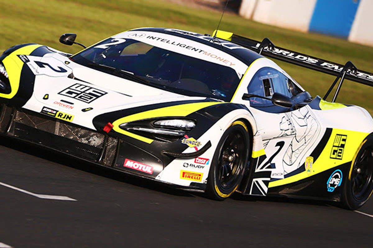 Baldwin and O'Brien on British GT pole at Donington