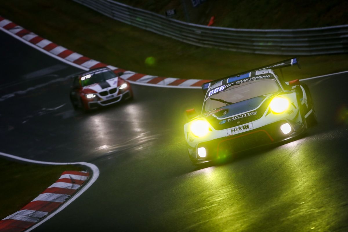 Porsche uses heavy rain to catch up until Nürburgring 24 Hrs halted