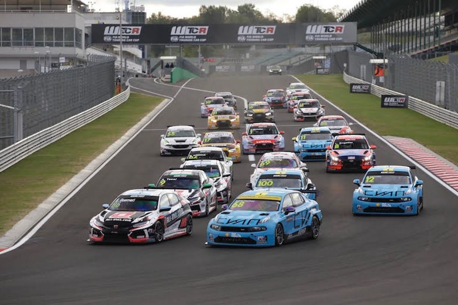 Guerrieri wins WTCR Race of Hungary Race 1 by 0.5s