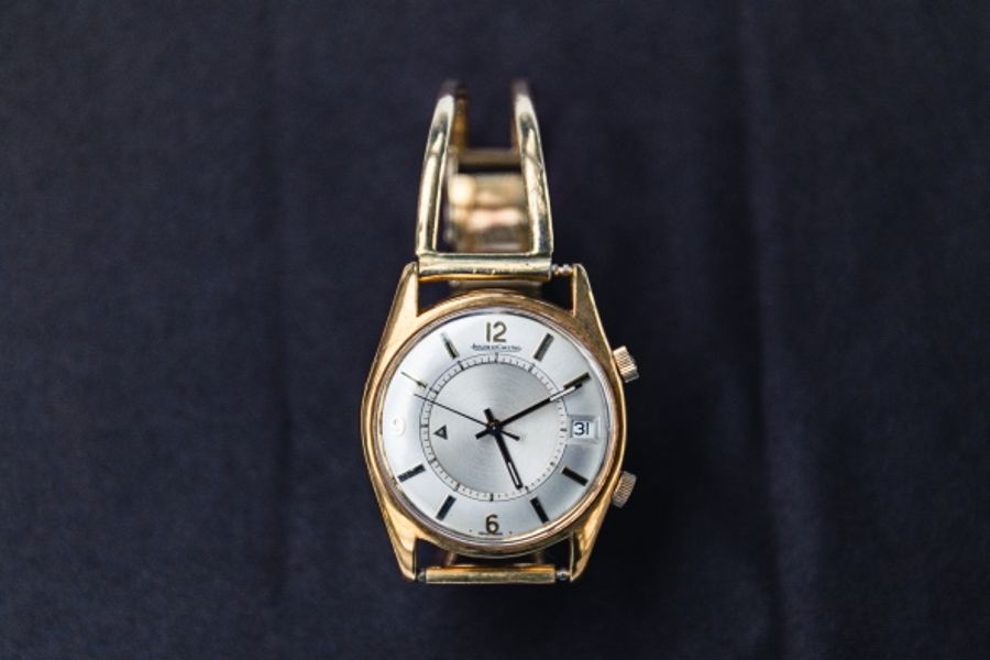 Personal items belonging to Sir Stirling Moss OBE go to auction