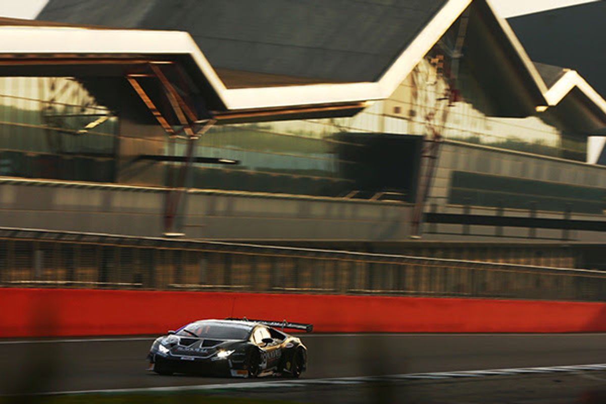 Mitchell and Collard claim British GT Silverstone 500 pole
