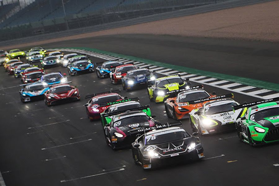 Collard and Mitchell win Silverstone 500 to claim British GT3 crown