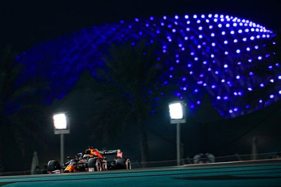 Verstappen beats Bottas and Hamilton to Abu Dhabi GP pole