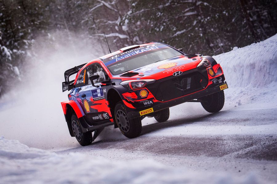Tänak takes early charge on WRC Arctic Rally Finland