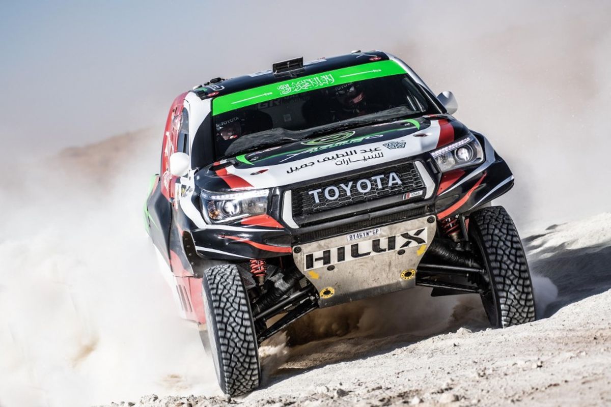 Cross-country racers go back to the dunes for Sharqiyah Int. Baja