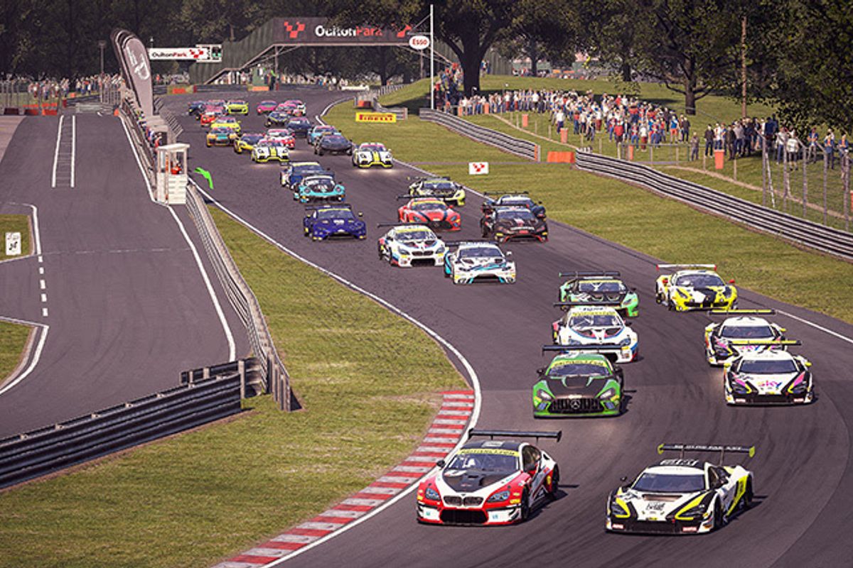 GT Esports poles and victories for Fender and Berk at Oulton