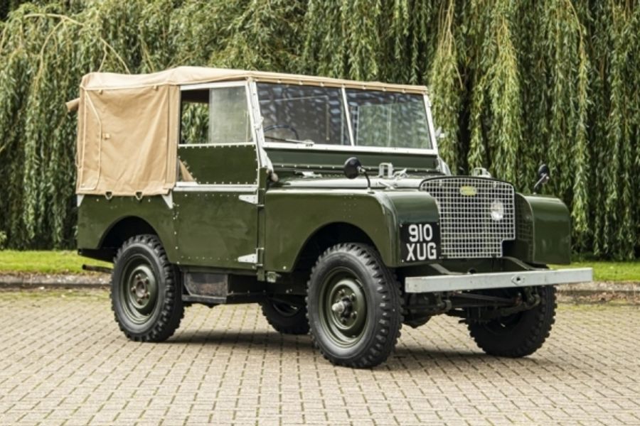 Exceptional line up of Land Rovers & Range Rovers at Classic Car Auctions