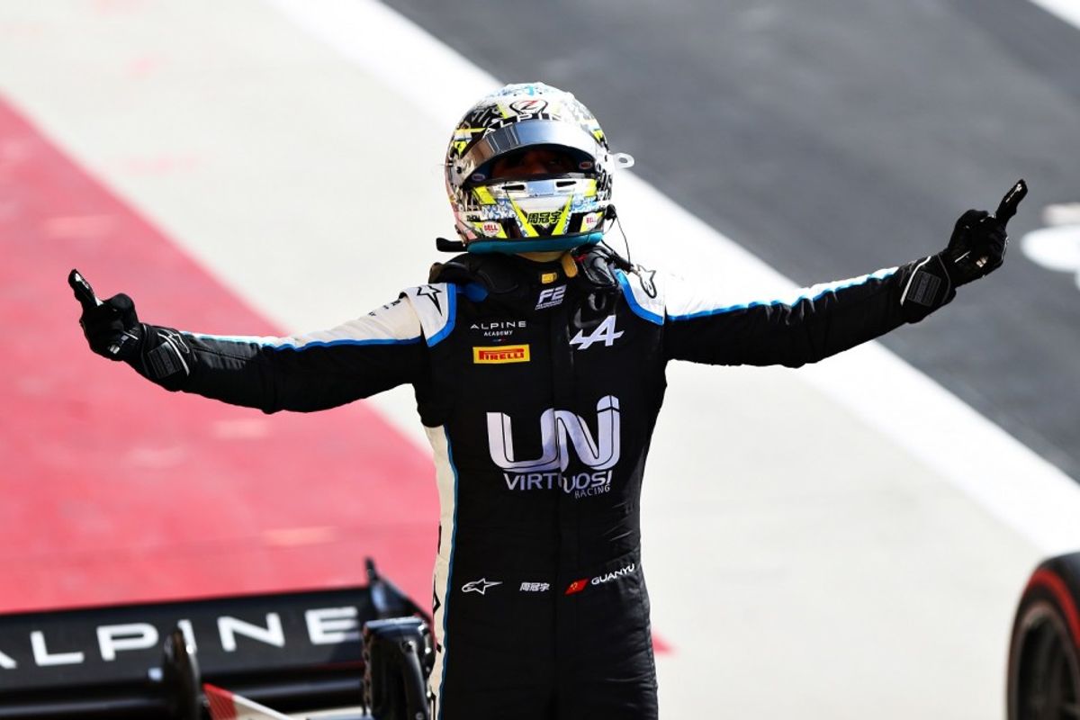 Zhou fights to F2 Race of Sakhir Feature victory