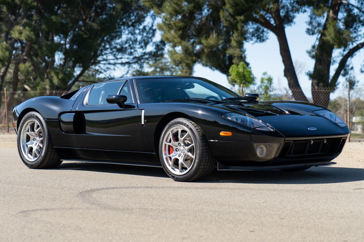 Low mileage 2006 Ford GT on offer at Goodings Geared Online