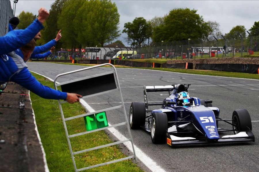 Carlin's Zak O’Sullivan & Christian Mansell British F3 winers at Brands