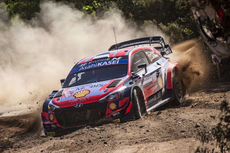 Tanak leads opening morning on Rally Italia Sardegna