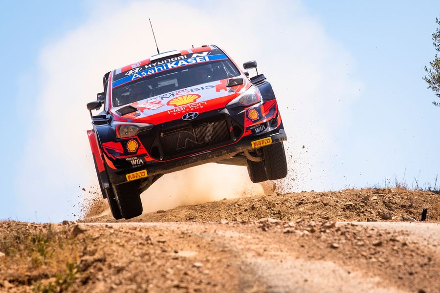 Tänak blitzes rivals Friday on Rally Italia Sardegna
