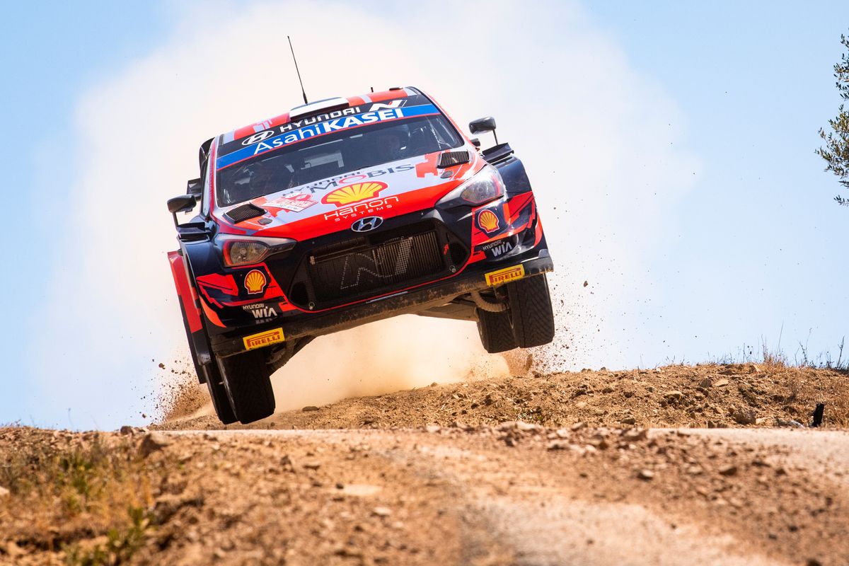 Tänak blitzes rivals Friday on Rally Italia Sardegna