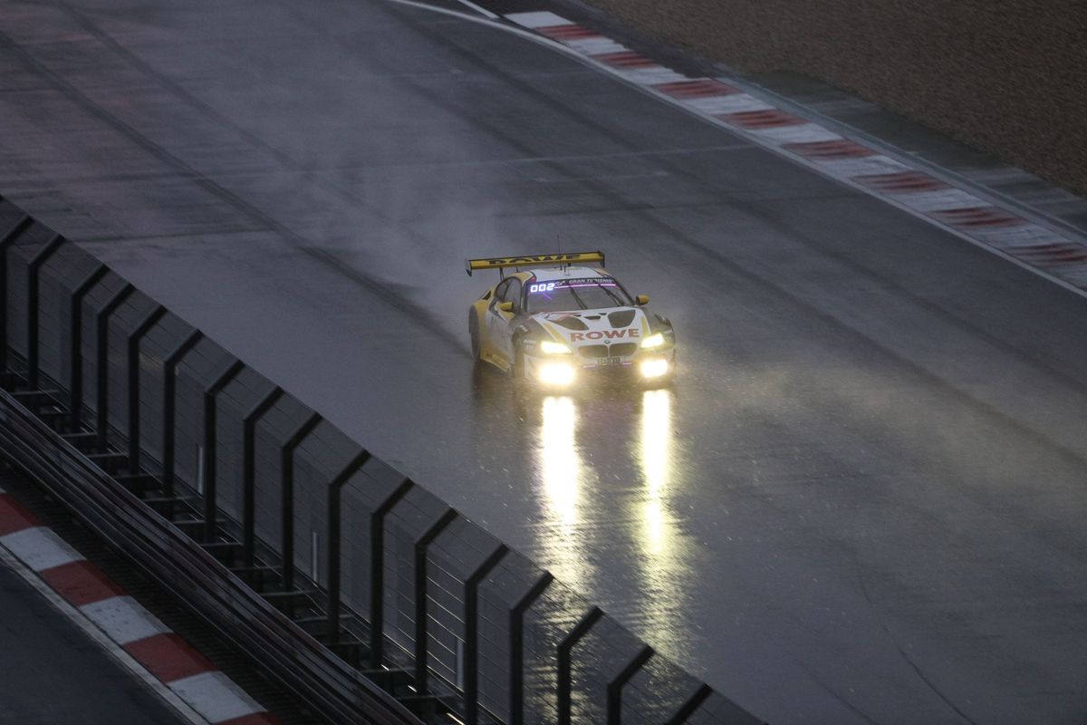 Yelloly claims Nürburgring 24 pole for ROWE Racing BMW M6 GT3