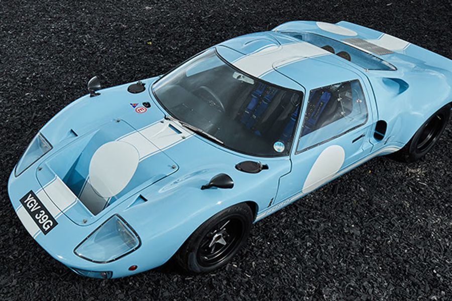1969 Ford GT40 sold for £2,508,000 at Gooding's Geared Online Auction