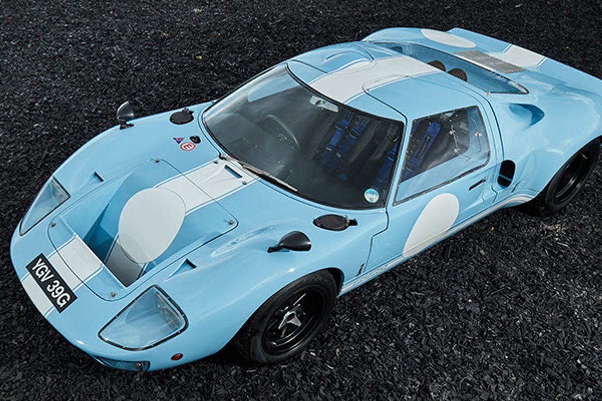 1969 Ford GT40 sold for £2,508,000 at Gooding's Geared Online Auction