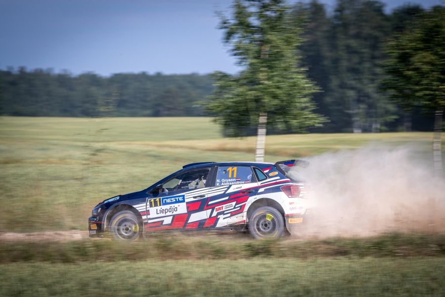 Nikolay Gryazin leads ERC Rally Liepāja after leg one